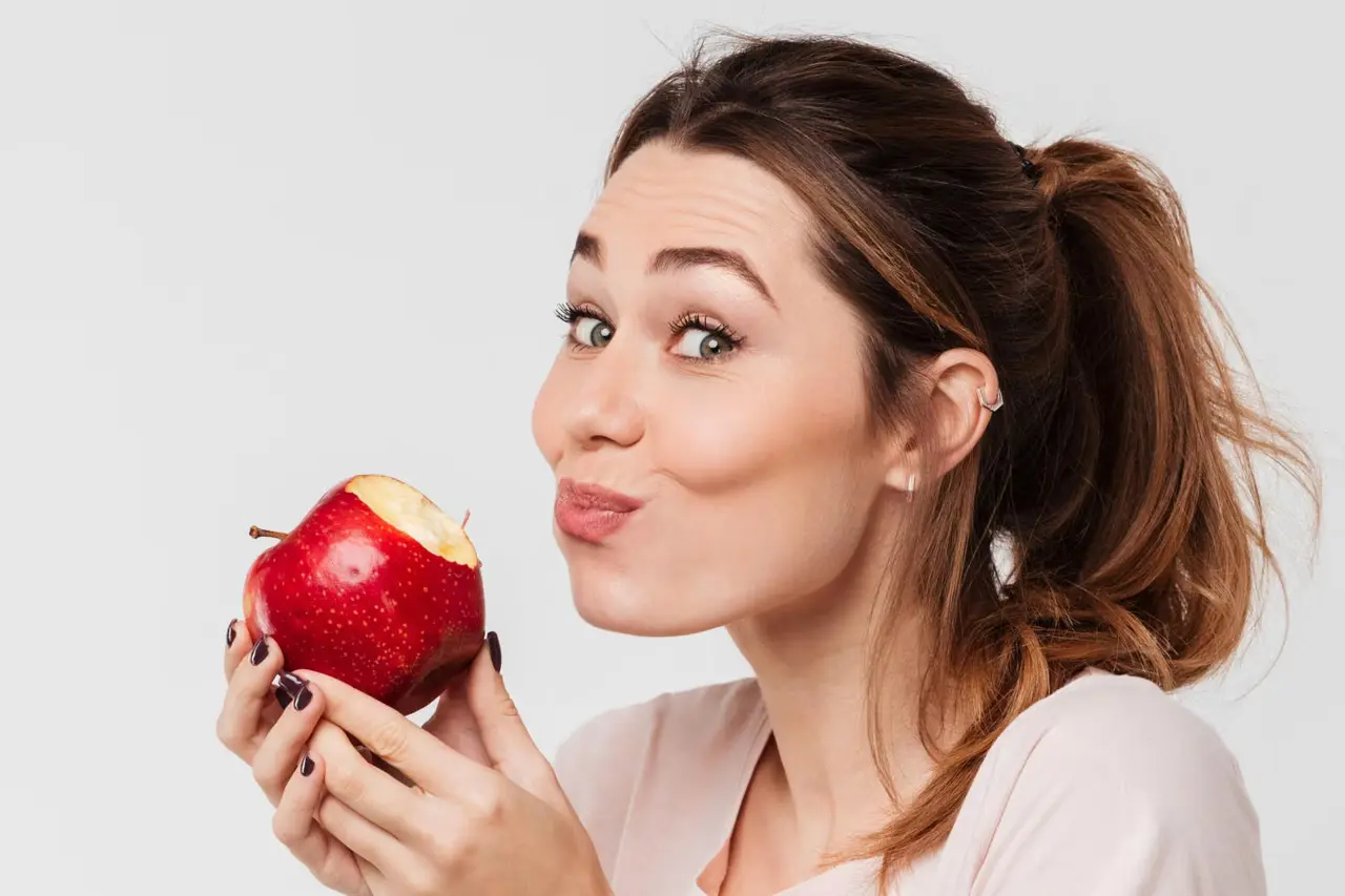 Come estos 5 alimentos cada día y tu piel y tu cuerpo empezarán a rejuvenecer